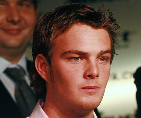 Giedo van der Garde bliver i World Series by Renault, men skifter team.